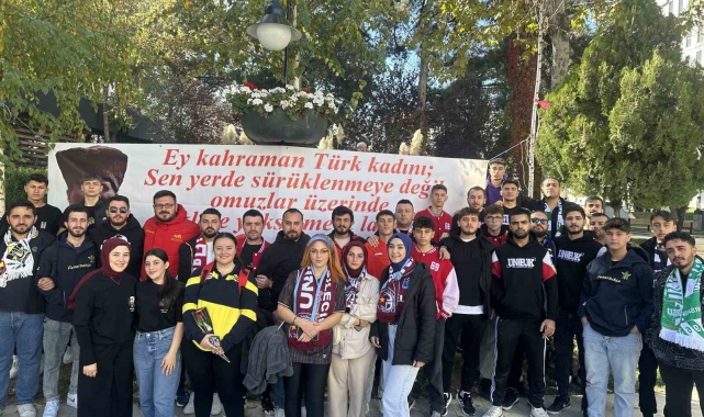 Bilecik'te taraftar gruplarından kadına ve çocuğa yönelik şiddete karşı karanfilli eylem
