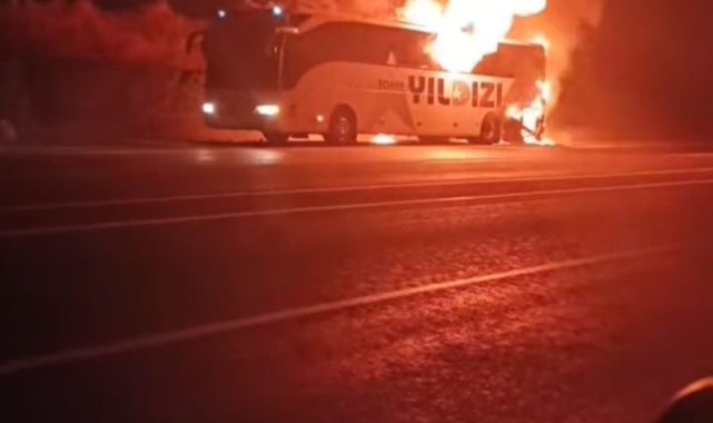 Bingöl'de yolcu otobüsü seyir halindeyken alev topuna döndü