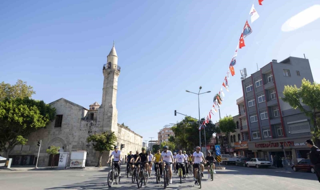Bisiklet tutkunları 'Kleopatra Bisiklet Festivali'nde buluştu