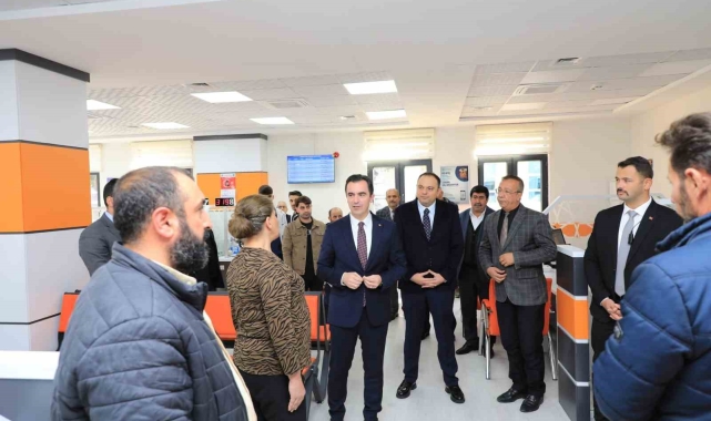 Bitlis Valisi Ahmet Karakaya Tatvan'da ziyaretlerde bulundu