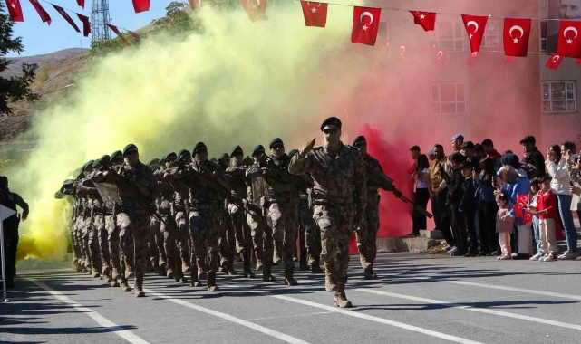 Bitlis'te Cumhuriyet Bayramı coşkusu
