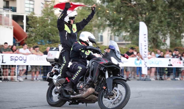 Bodrum Motofest nefes kesen gösterilerle başladı