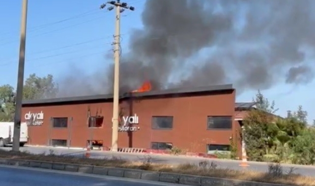Bodrum'da otelde yangın paniği: 2 kişi yangında mahsur kaldı