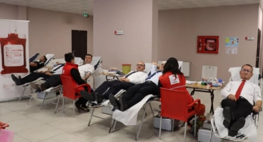 Bolu'da Türk Kızılay'a kan bağışları sürüyor