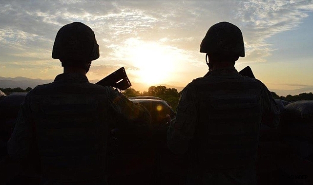 Bölücü terör örgütünün barınma alanlarından kaçan terörist teslim oldu