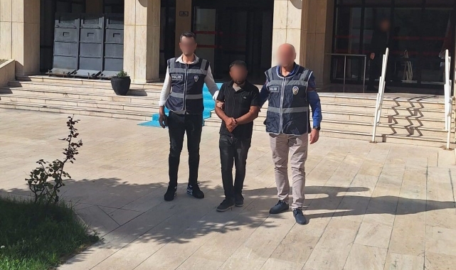 Burdur'da camideki sadaka kutusundan para çalan hırsız tutuklandı