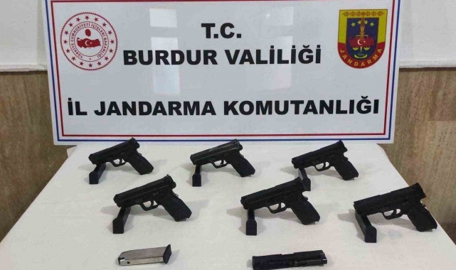 Burdur'da uyuşturucu ve kaçakçılık operasyonu: 3 şüpheli tutuklandı