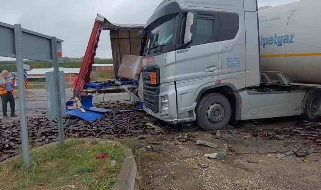 Bursa'da feci kaza : 2 yaralı