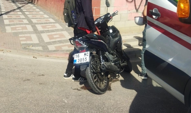 Bursa'da otomobil ile motosiklet çarpıştı: 3 yaralı