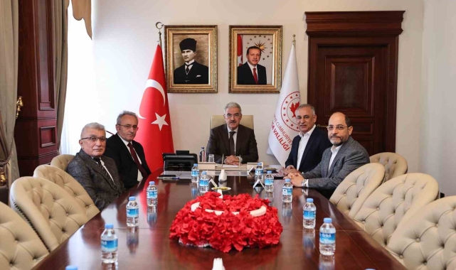 Bursa'ya yeni okul için imzalar atıldı
