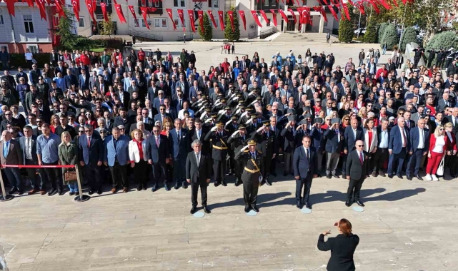 Büyükçekmece'de Cumhuriyetin 101. yılı kutlanıyor