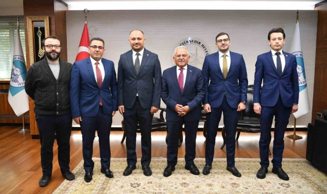 Büyükkılıç, Şuşa Azerbaycan Evi'nin başkan ve yönetimini aırladı