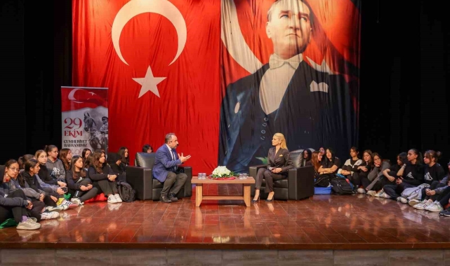 Büyükşehir'den "Cumhuriyet'e Giden Yol" söyleşisi