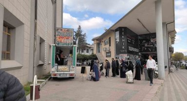 Cami imamı FETÖ elebaşı Gülen'in ölümü nedeniyle lokma dağıttırdı