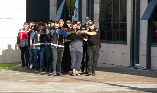 Çanakkale'de polis merkezi önündeki silahlı çatışmaya 8 tutuklama