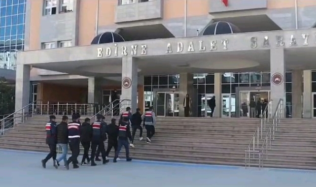 Canlı yayın yaparak göçmen kaçakçılığı yapan organizatörler cezaevine teslim edildi