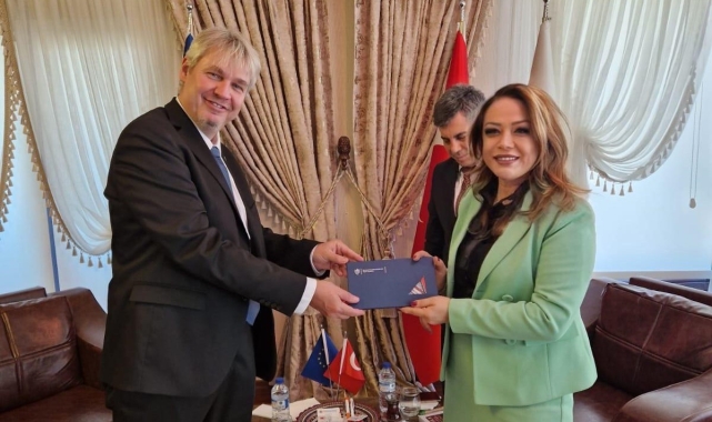 Çek Cumhuriyeti Ankara Büyükelçisi'nden Türk şirketlerine yatırım çağrısı