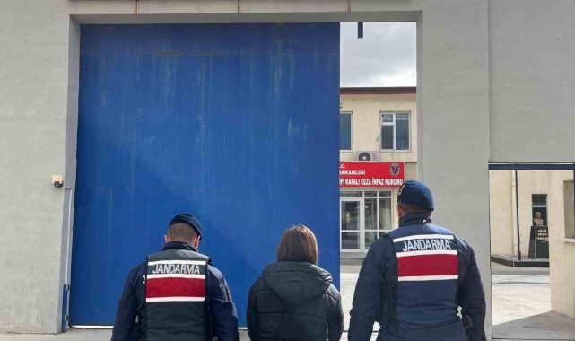 Çeşitli suçlardan 5 yıl hapisle aranan şahıs yol kontrolünde yakalandı
