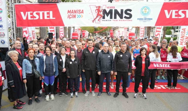 CHP Lideri Özel Meclis'e seslendi: "Gelsinler bu işe kim karıştıysa bunların bütün hastanelerini ve bütün mal varlıklarına kamu adına el koyalım"