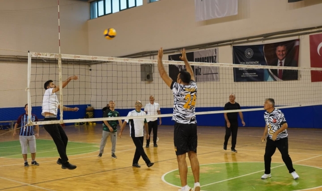 Çivril'de Amatör Spor Haftası voleybol turnuvasıyla başladı