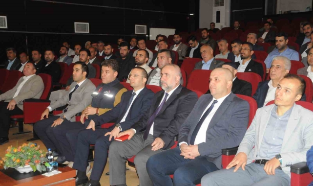 Cizre'de muhtar ve din adamlarına AFAD gönüllülük sistemi anlatıldı