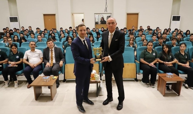 Cizre'de öğrencilere yönelik söyleşi programı düzenlendi