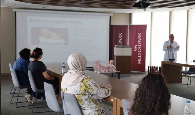 Çocuk Sağlığı ve Hastalıkları Uzmanı Doç. Dr. Ahmet Sami Yazar: "Bebeğin sağlıklı gelişimi için anne sütü şarttır"
