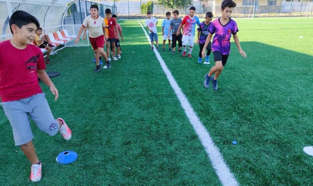 Çocuklar 14 yaşına gelene kadar yüzde 70 oranında sporu bırakıyor