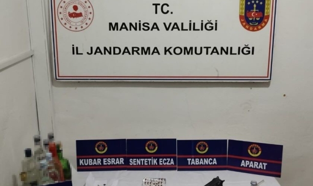 Çok sayıda suçtan aranan şahıslar jandarmaya yakalandı