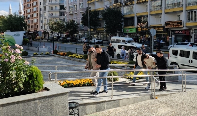 Çorum'da 2 kişiyi silahla yaralayan 2 şüpheliden 1'i tutuklandı