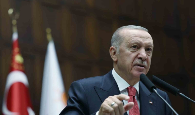 Cumhurbaşkanı Erdoğan: "Bir elinde silah tutularak siyaset yapılmaz. Kobani olaylarının hukuki açıdan hesabı sorulmuştur."
