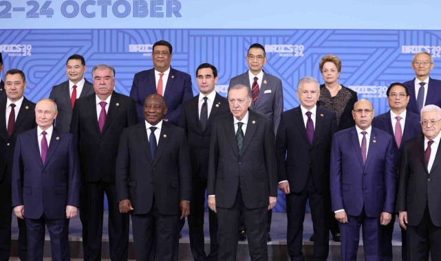 Cumhurbaşkanı Erdoğan, BRICS Liderler Zirvesi'nde aile fotoğrafı çekimine katıldı