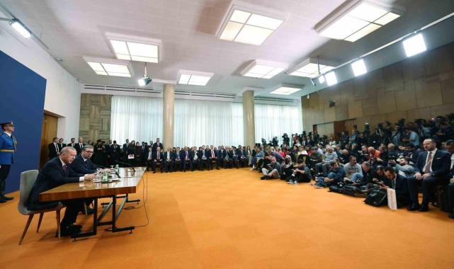 Cumhurbaşkanı Erdoğan: "Kimse Türkiye ve Sırbistan'ın savunma sanayine yönelik 'neler olması gerekir', bizim dışımızda belirlemeye kalkmasın"