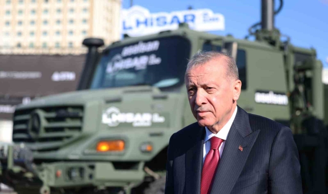 Cumhurbaşkanı Erdoğan, SAHA EXPO fuarında stantları ziyaret etti