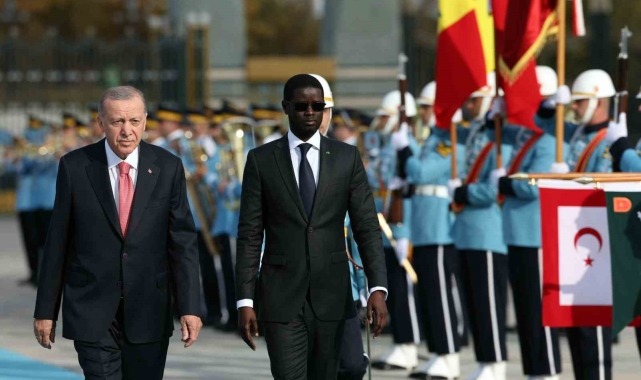 Cumhurbaşkanı Erdoğan, Senegal Cumhurbaşkanı Faye'yi resmi törenle karşıladı