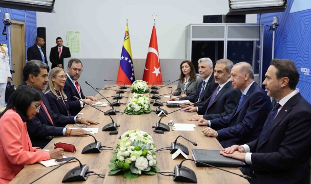 Cumhurbaşkanı Erdoğan, Venezuela Devlet Başkanı Maduro ile görüştü