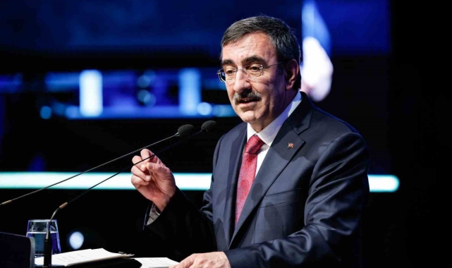 Cumhurbaşkanı Yardımcısı Cevdet Yılmaz: "Kendi ayaklarımız üzerinde çok güçlü bir şekilde durmak durumundayız"