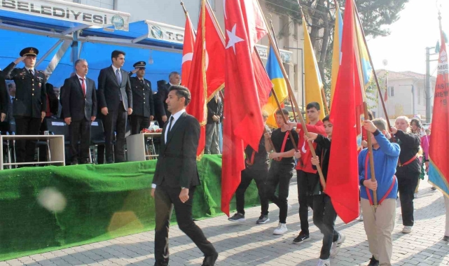 Cumhuriyet Bayramı Manyas'ta törenlerle kutlandı