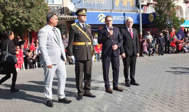 Cumhuriyetin 101.yılı Burhaniye' de törenlerle kutlandı