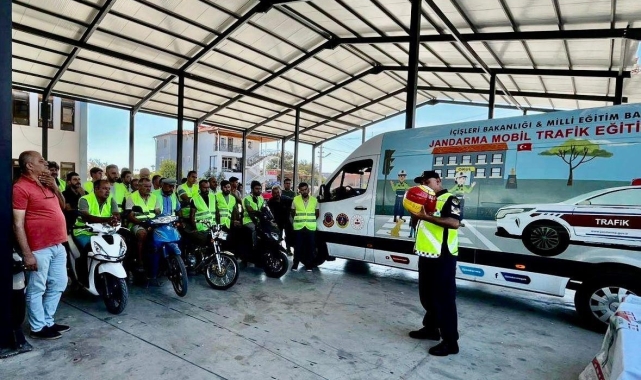Datça'da jandarmadan motosiklet sürücülerine eğitim