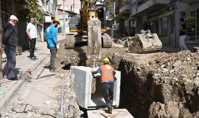 Demirci'de su taşkınlarına son