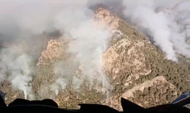 Denizli'de orman yangınının 3. gününde helikopterle mücadele devam ediyor