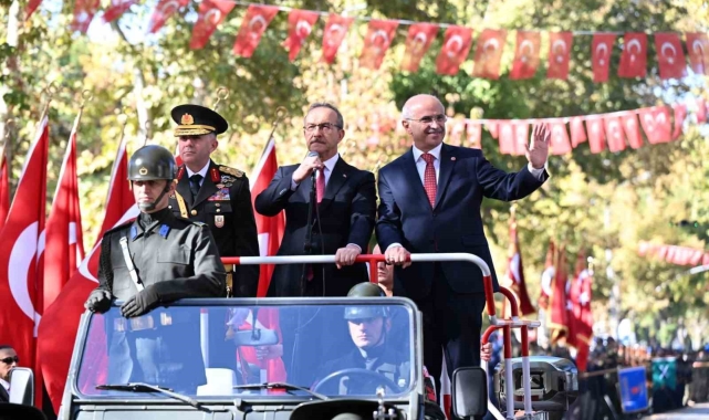Deprem bölgesi Malatya'da 29 Ekim Cumhuriyet Bayramı Coşkusu