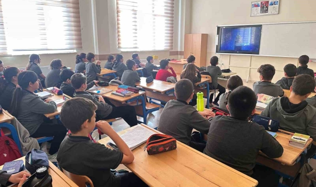 "Dersimiz Cumhuriyete Doğru"