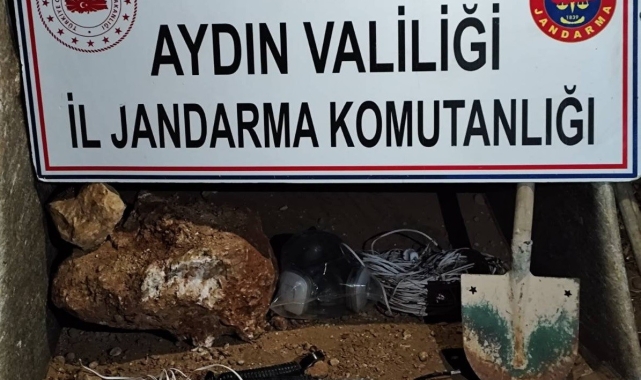 Didim'de kaçak kazıya jandarmadan suçüstü