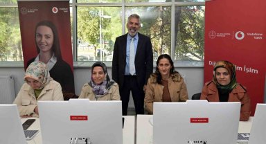 'Dijital Benim İşim' deprem bölgesinde 15 bin kadına ulaşacak