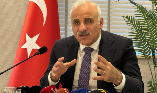 Diyarbakır Valisi Zorluoğlu'ndan 'Narin' açıklaması: "Adli sürece herkesin sabırla saygı göstermesi gerekiyor. Titiz bir çalışma yürütülüyor"