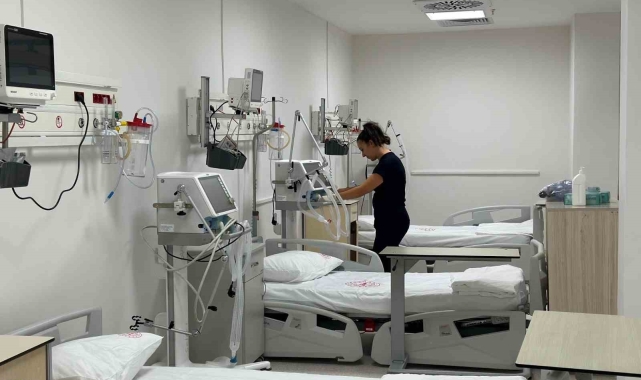 Diyarbakır'da 8 yataklı acil yoğun bakım ünitesi hizmet vermeye başladı