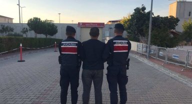 Dolandırıcılık sucunda hakkında 11 yıl hapis cezası bulunan şahıs jandarma tarafından yakalandı
