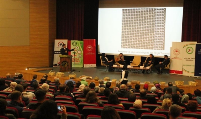 Düzce'de kahverengi kokarcayla mücadele paneli düzenlendi